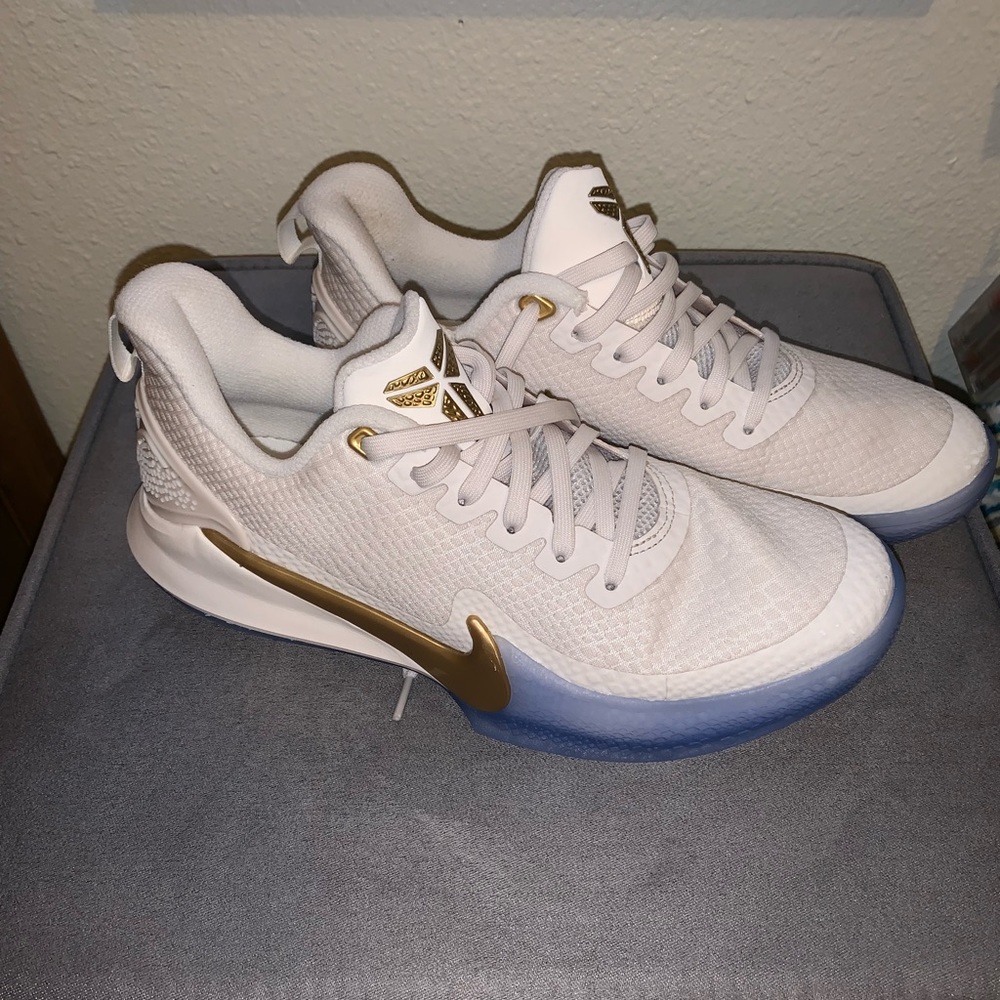 Nike Mamba Focus Size Mens 6.5- Women’s 8